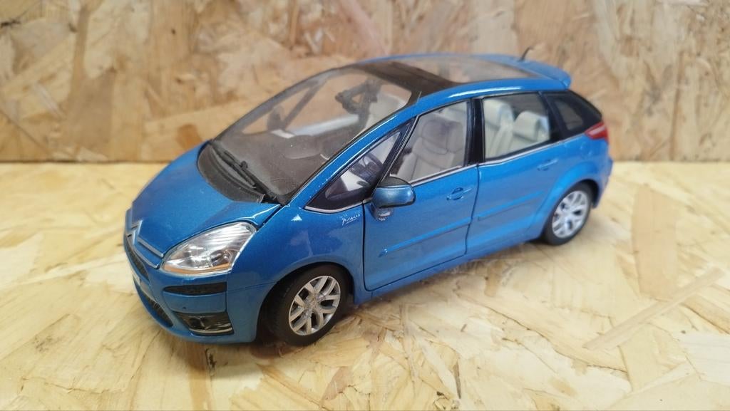 Citroen Picasso schaalmodel 1/24, Ophalen