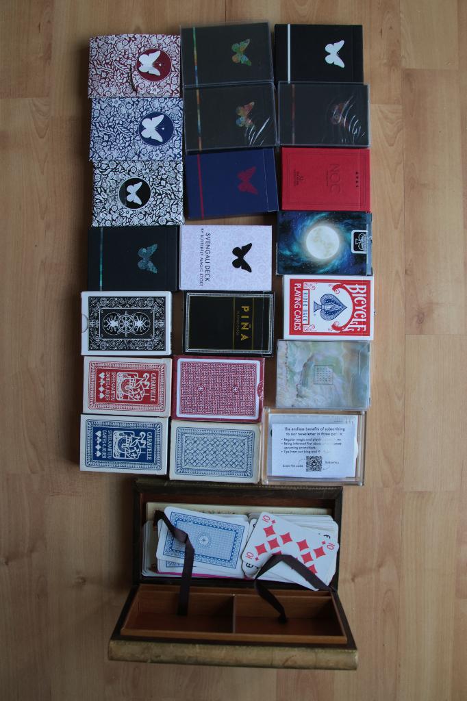 jeu de carte (donc certaine marquée), Collections, Cartes à jouer, Jokers & Jeux des sept familles, Utilisé, Carte(s) à jouer