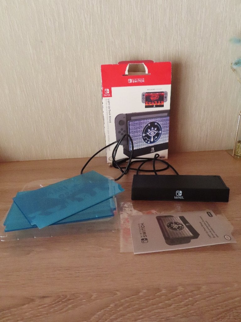 Nintendo Switch Light Up Dock Shield, Consoles de jeu & Jeux vidéo, Consoles de jeu | Nintendo Switch, Enlèvement ou Envoi, Comme neuf