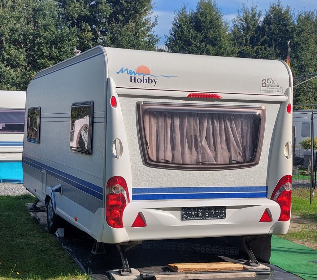 Caravan HOBBY 495 2 aparte bedden, Airco, Rondzit, Particulier, 2 aparte bedden