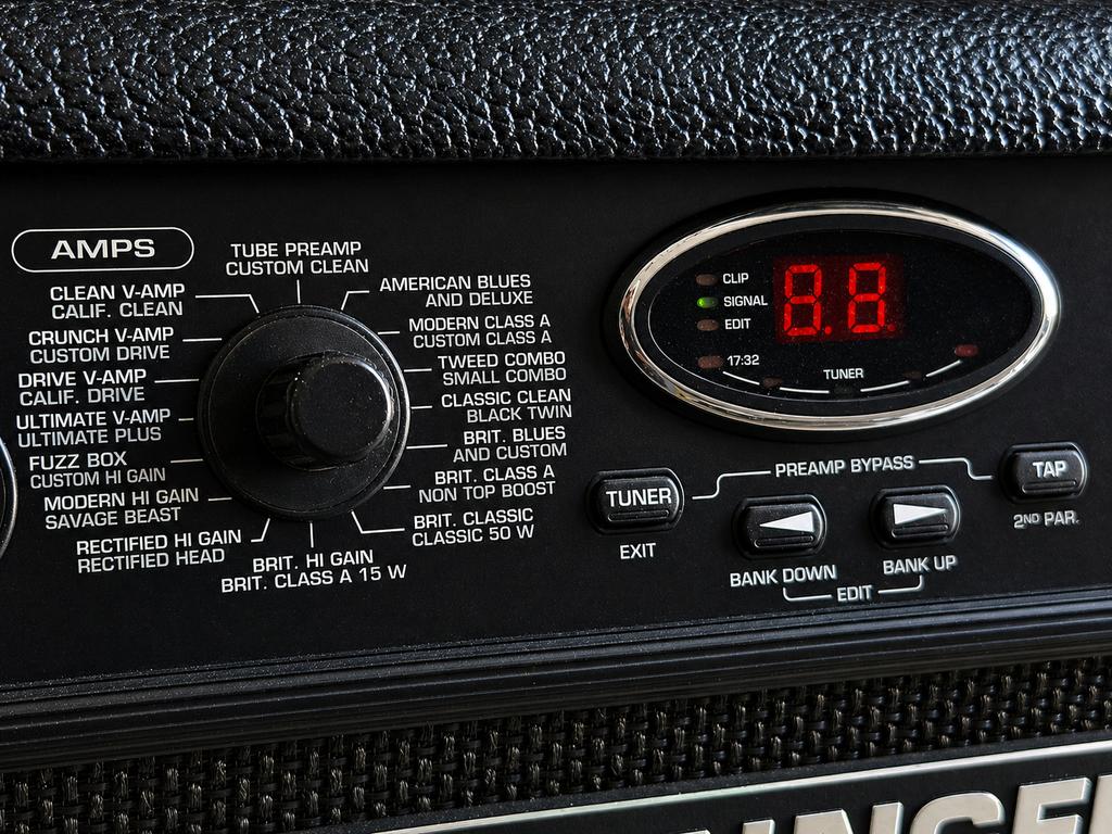 Behringer V-Ampire gitaarversterker – professionele allround, Muziek en Instrumenten, Ophalen, Gebruikt