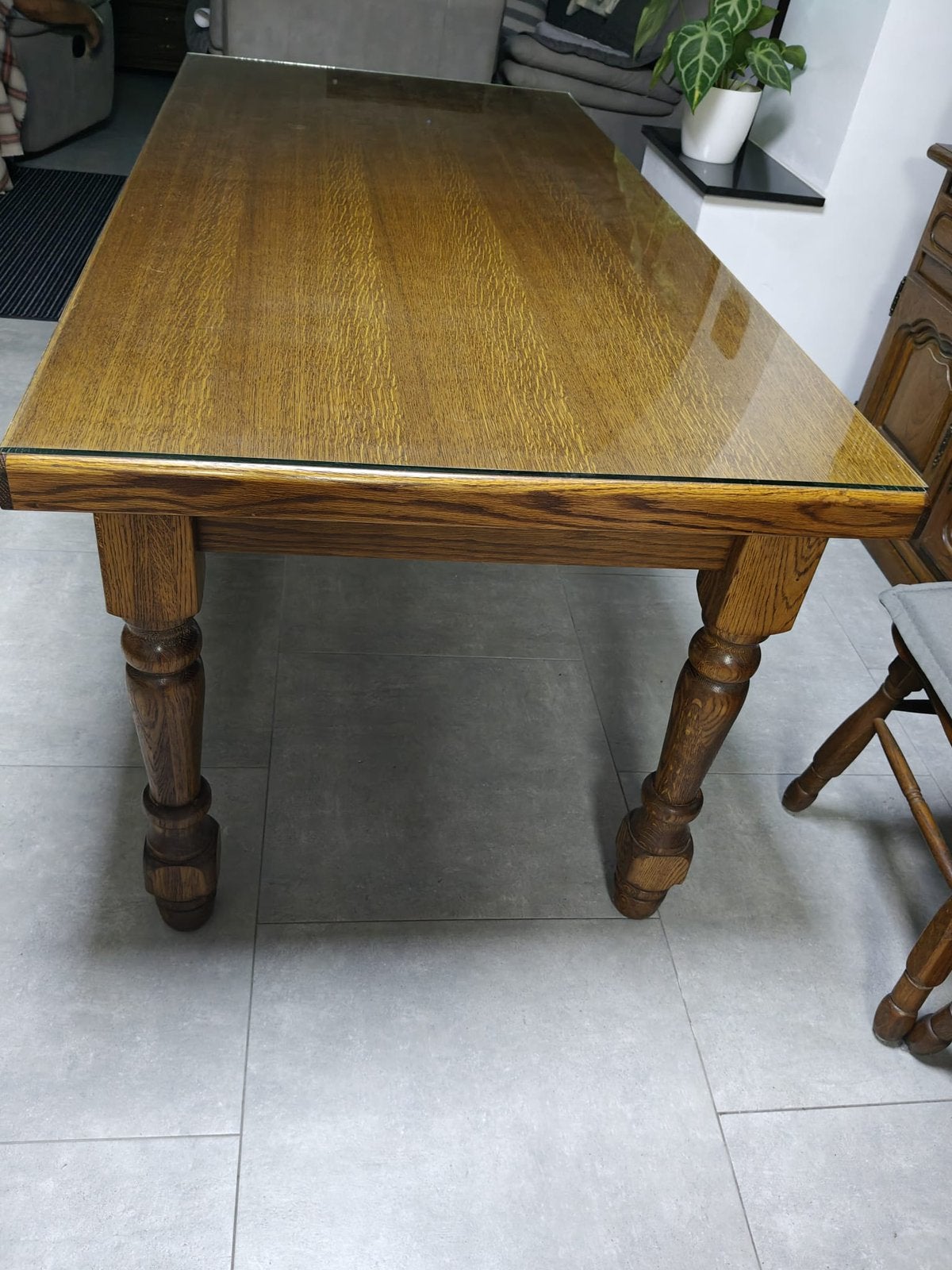 Table à manger en bois massif ancienne, Enlèvement