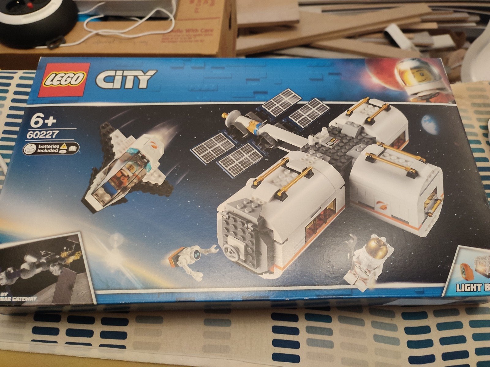 LEGO City Ruimtestation op de maan  60227, Kinderen en Baby's, Speelgoed | Duplo en Lego, City, Lego, Nieuw, Ophalen of Verzenden