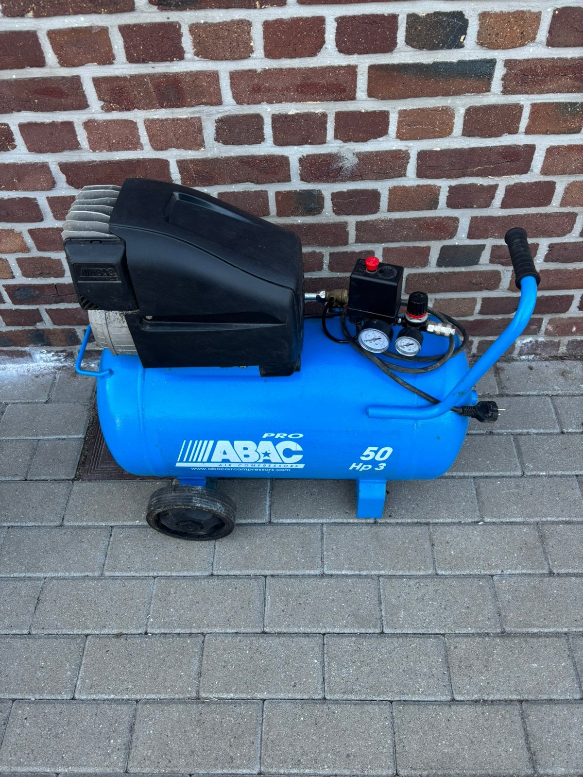 ABAC Montecarlo L30P luchtcompresso, Ophalen, Gebruikt