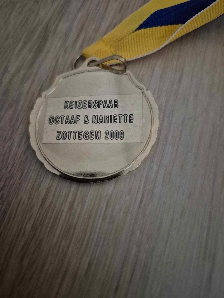 Carnaval medaille Zottegem keizerspaar Octaaf&Mariette 2009, Enlèvement ou Envoi