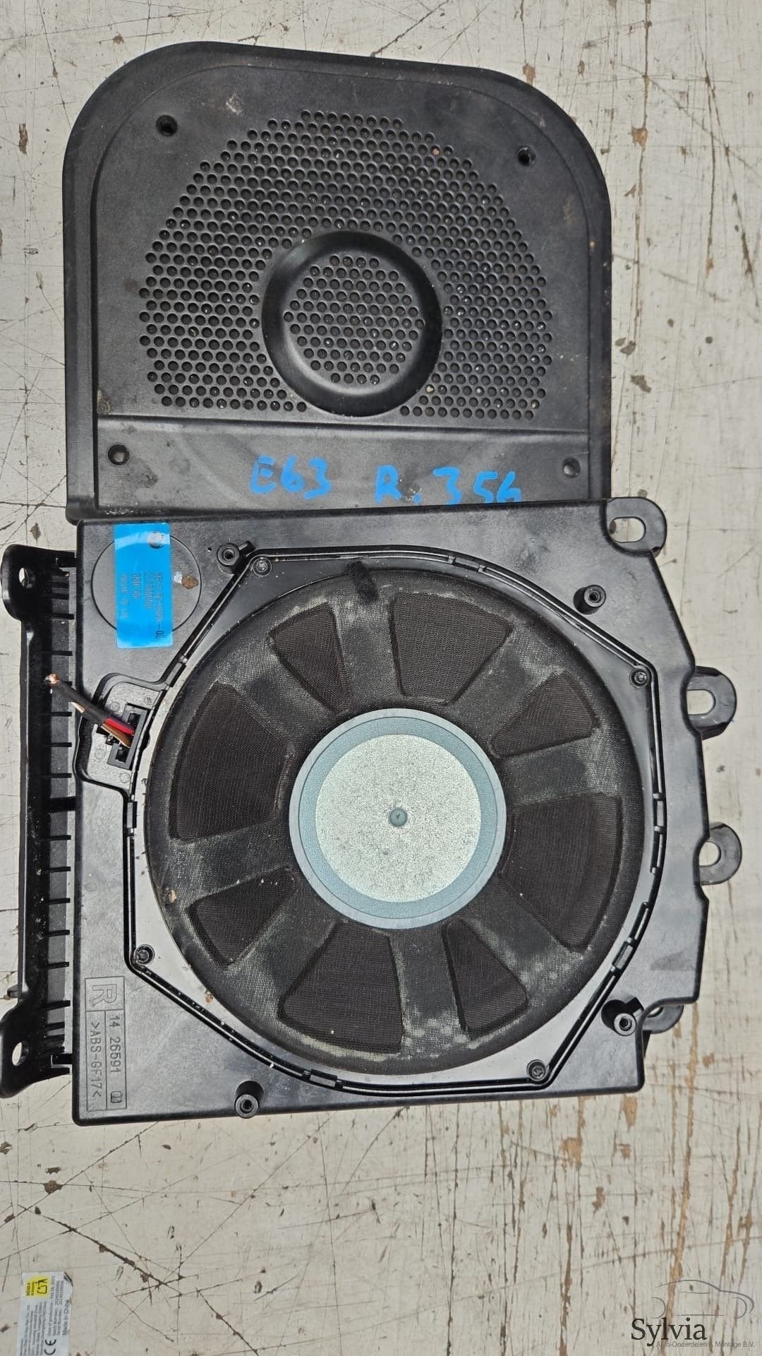 Subwoofer speaker rechts BMW 5 / 6 serie E60 E61 E63 + LCi 6, Auto diversen, Autoradio's, Ophalen of Verzenden