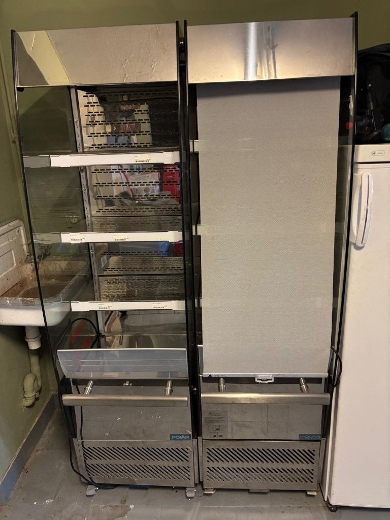 wandkoeling, Elektronische apparatuur, Ophalen, Zonder vriesvak, 160 cm of meer, Zo goed als nieuw