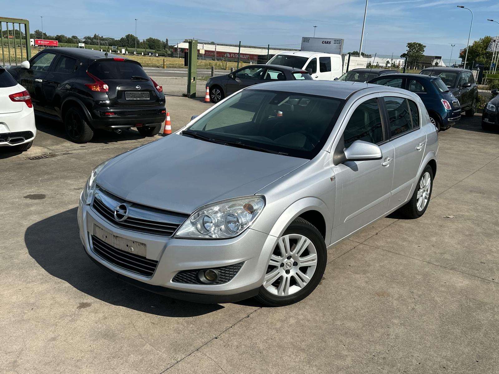 Premier propriétaire de l'Opel Astra 1,4 L à essence, Autos, Entreprise, Capteur de lumière, Euro 4, Astra