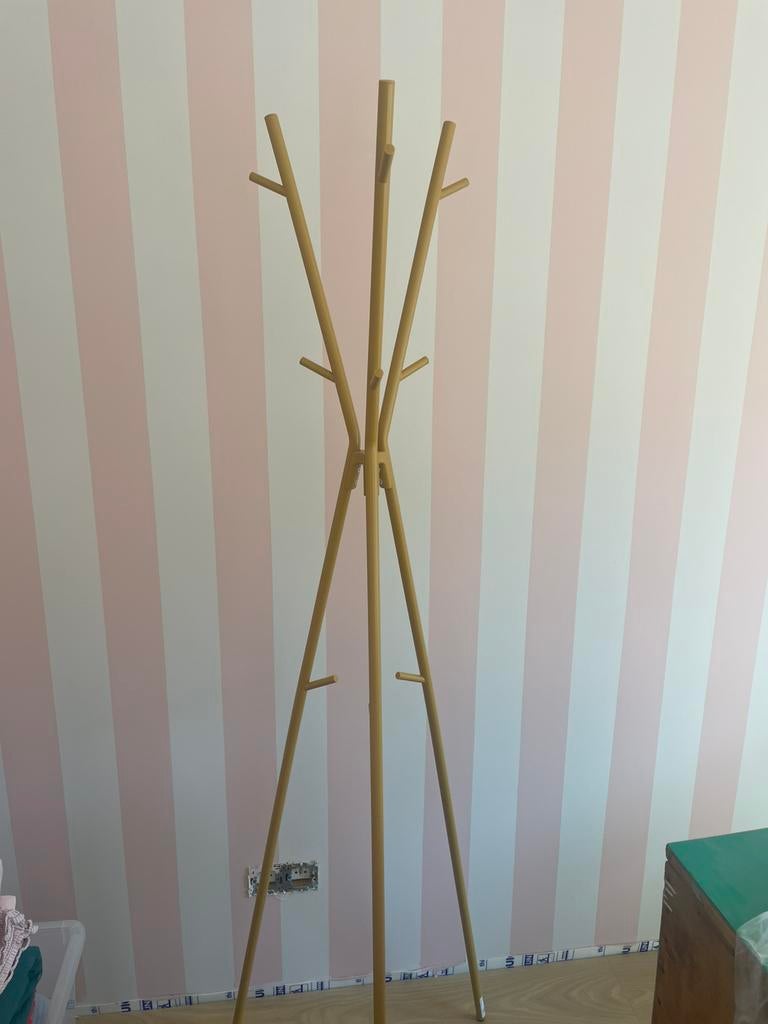 Ikea staande kapstok okergeel, Huis en Inrichting, Ophalen, Zo goed als nieuw, Staande kapstok