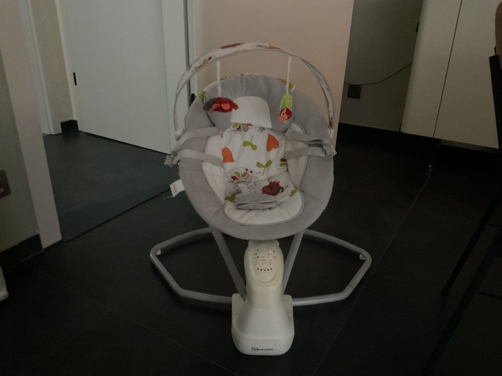 Elektrische babyschommel, Kinderen en Baby's, Ophalen, Zo goed als nieuw