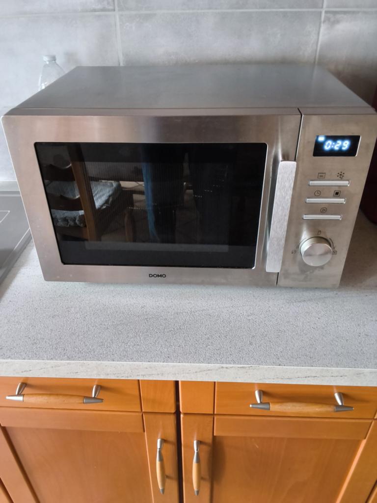 Micro-ondes, Electroménager, Gril, Comme neuf, Enlèvement, 45 à 60 cm