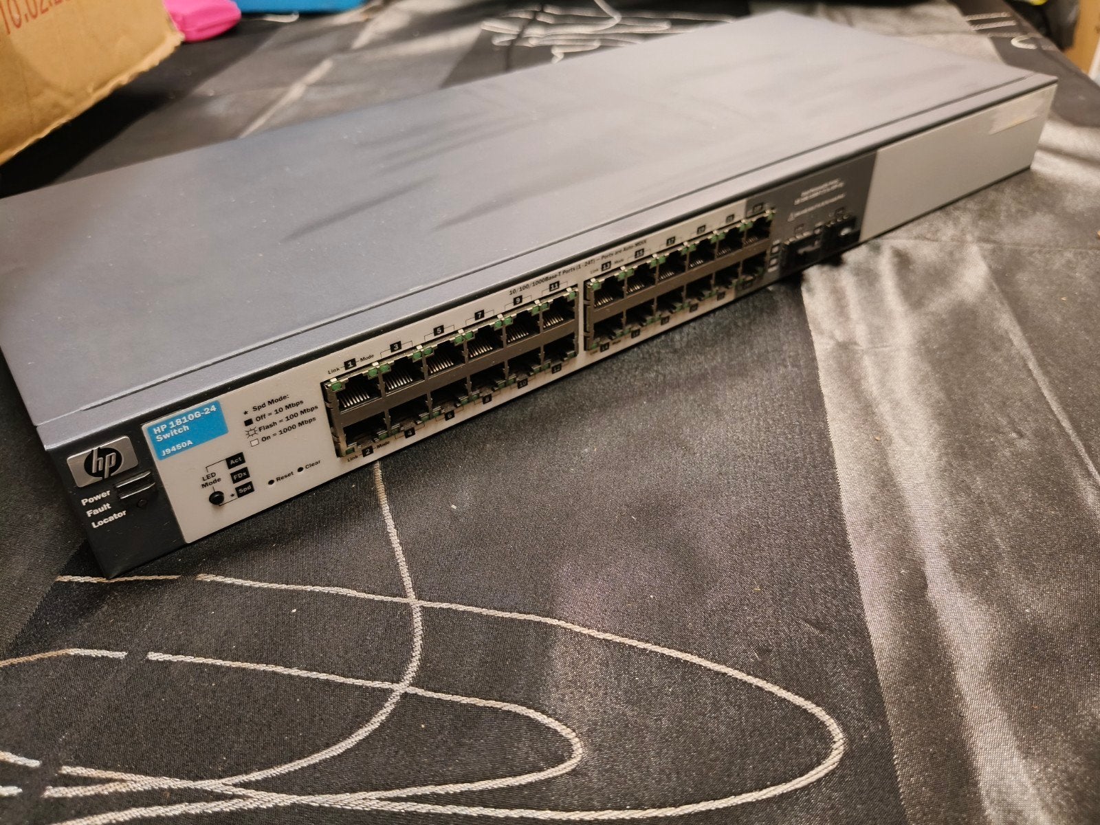 HP 1810-24 Switch J9450A - 24-poorts Gigabit Ethernet, Computers en Software, Ophalen of Verzenden, Gebruikt