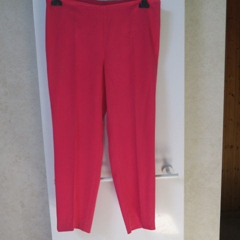 Broek zijde geraniumrood Akris mt 44 (it 48), Vêtements | Femmes, Culottes & Pantalons, Akris, Enlèvement ou Envoi, Longs, Taille 42/44 (L)
