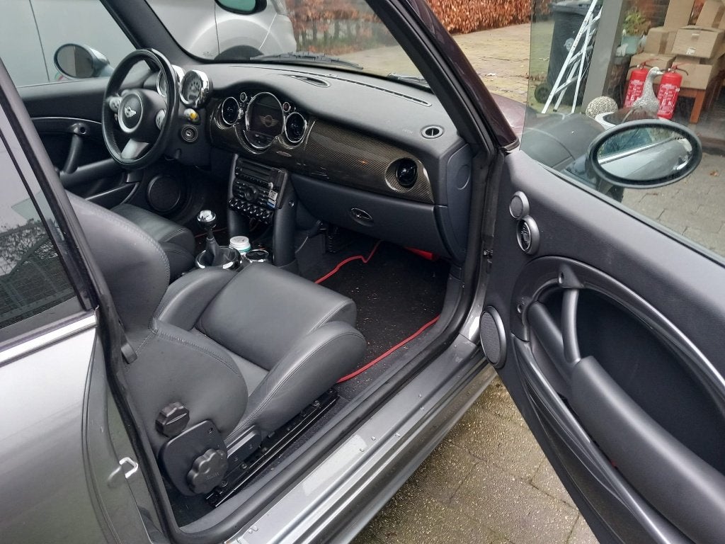 mini cooper s R53 bwj 2006, Auto's, Voorwielaandrijving, Handgeschakeld, Grijs, Particulier