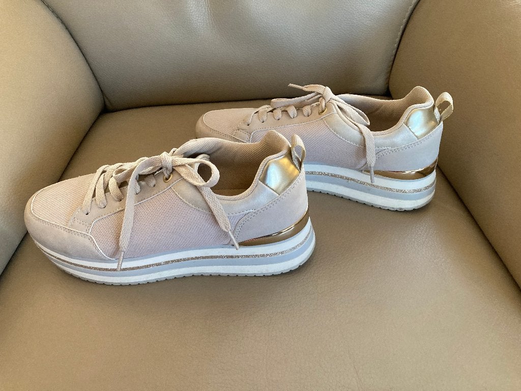 Beige sneakers, Graceland, 39 (prima staat), Beige, Ophalen of Verzenden, Zo goed als nieuw, Sneakers