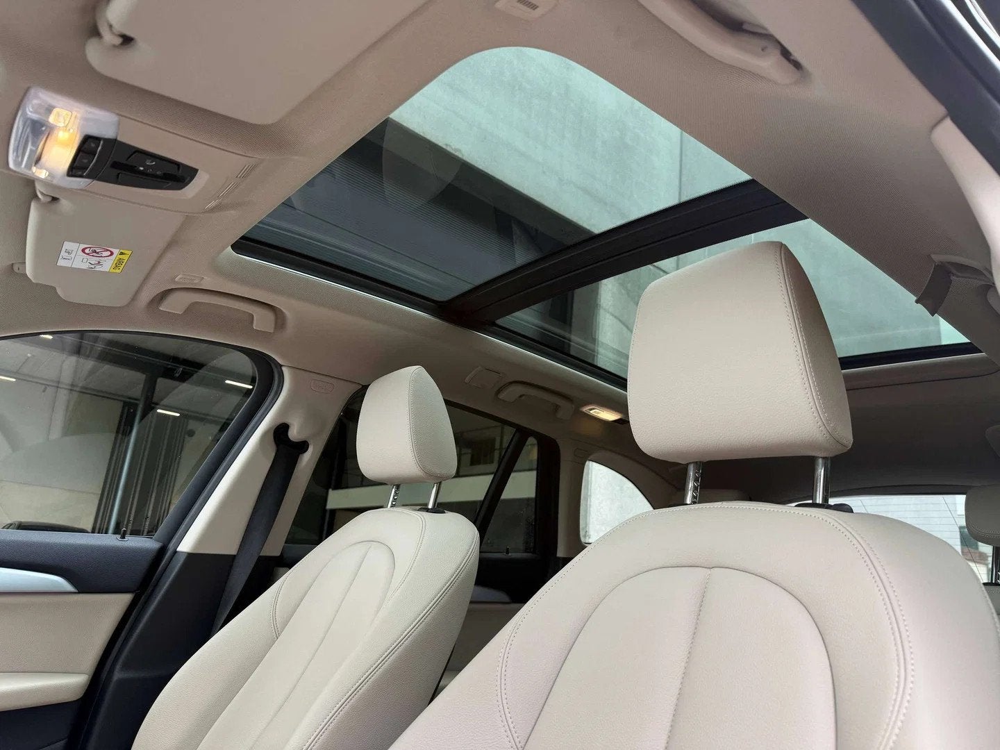 BMW X1 Plug in Hybride,Open dak,Leder,Elektrische zetels met, Autos, BMW, 32 g/km, Achat, https://public.car-pass.be/vhr/18a63ec0-8af9-458f-aaea-48ba89ef7670