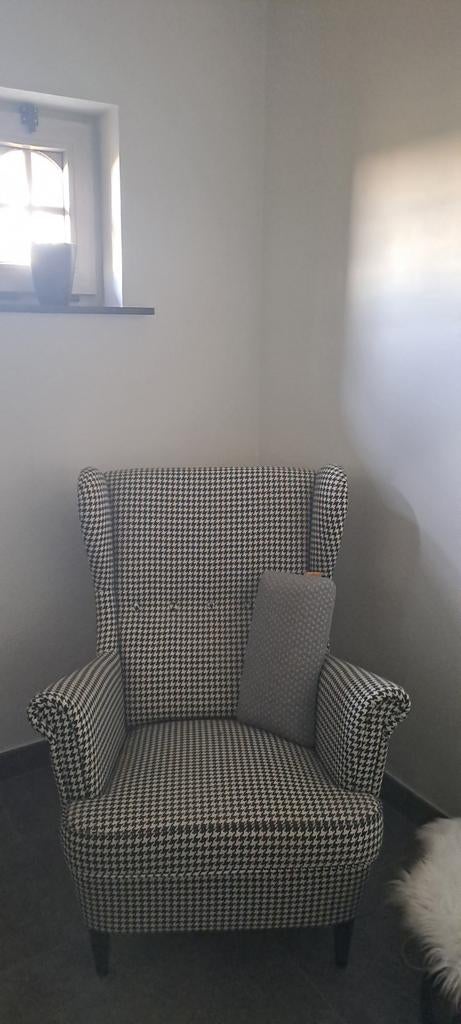 Zetel nieuw en poef als decoratie gebruikt, Huis en Inrichting, Ophalen