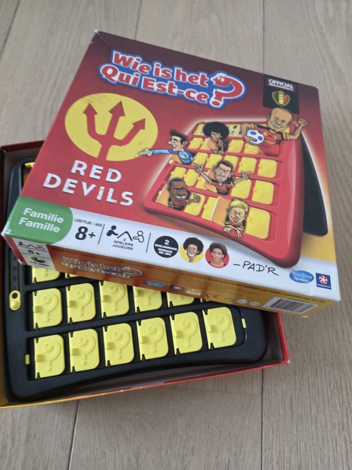 wie is het, Hobby en Vrije tijd, Een of twee spelers, Ophalen of Verzenden, Zo goed als nieuw