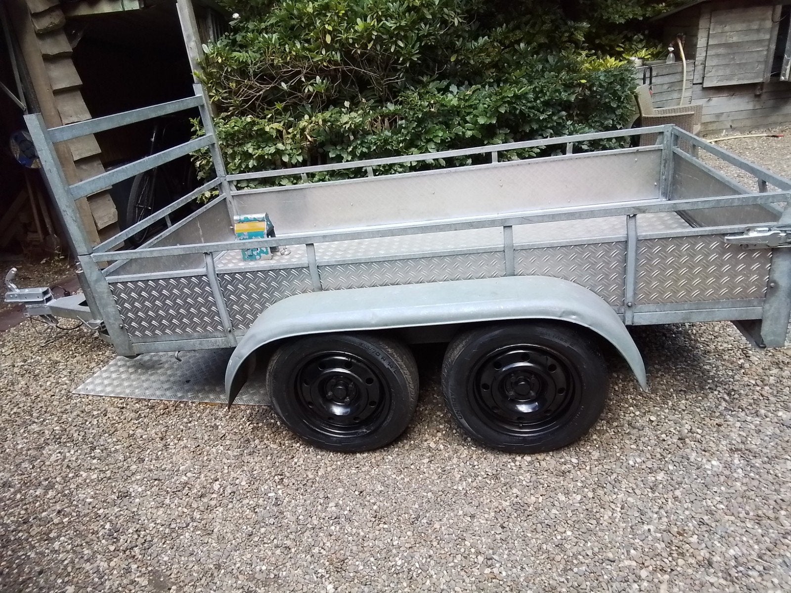 Aanhangwagen  dudbelasser  750 kg, Ophalen