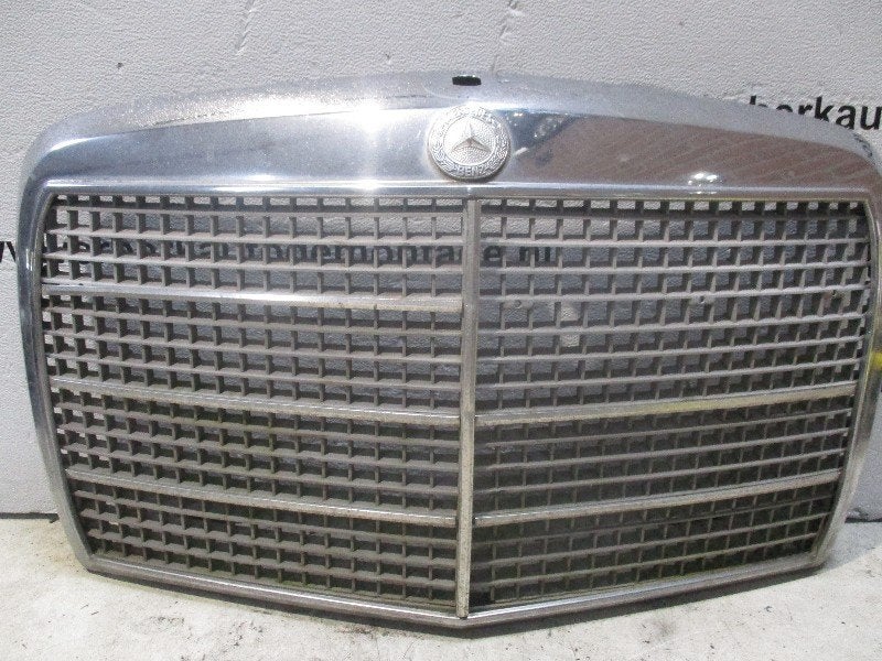 GRILLE Mercedes-Benz / 8 (W115) (01-1968/01-1977), Auto-onderdelen, Gebruikt, Mercedes-Benz, Dialog.mb@mercedes-benz.com, Mercedes-Benz AG