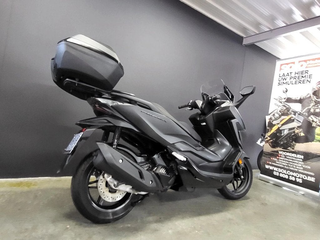 Honda Forza 125 zalige stadsscooter (bj 2022), Motoren, Scooter, Bedrijf, 125 cc