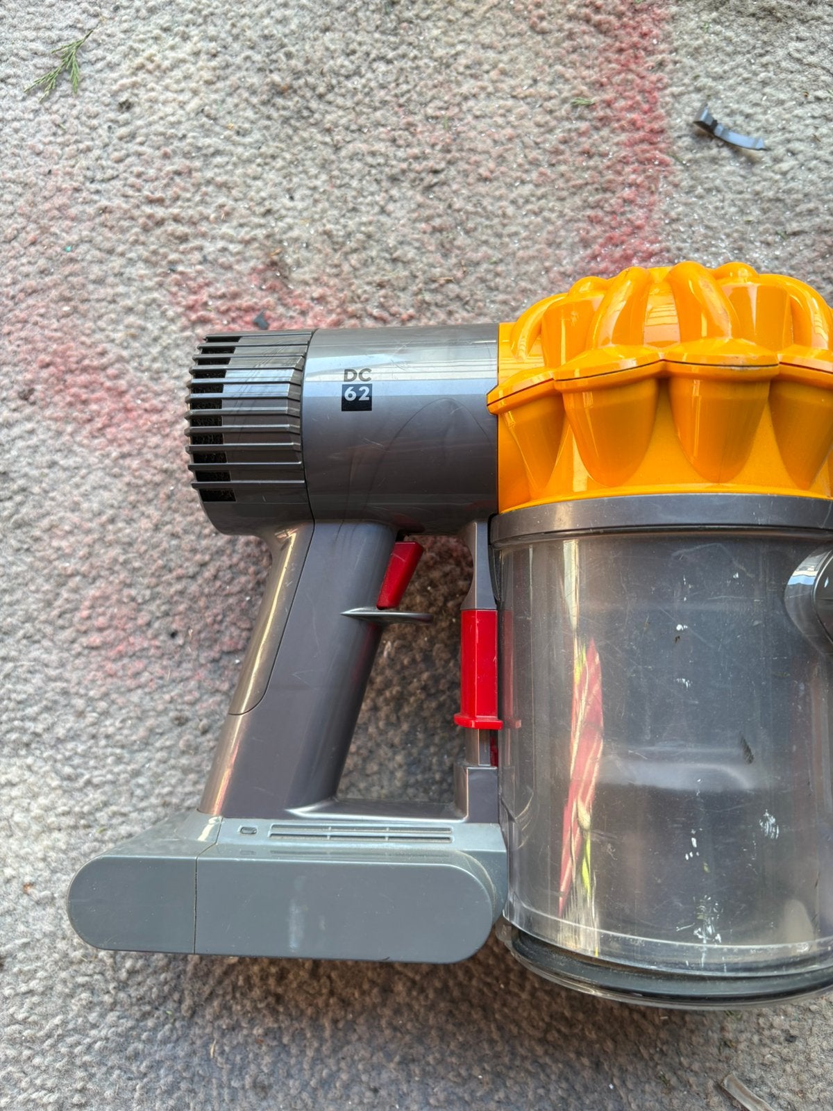 Pieces et accessoires dyson, Elektronische apparatuur, Ophalen, Zo goed als nieuw, Dyson