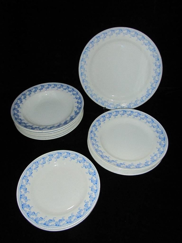 Boch Frères: 3 x 6 assiettes et 1 plat, modèle Albert!, Antiquités & Art, Enlèvement