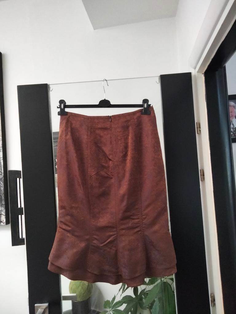 Luxe rok recht model.2 laagjes.merk Adolfo Dominguez.maat 42, Enlèvement ou Envoi, Comme neuf, Taille 42/44 (L)