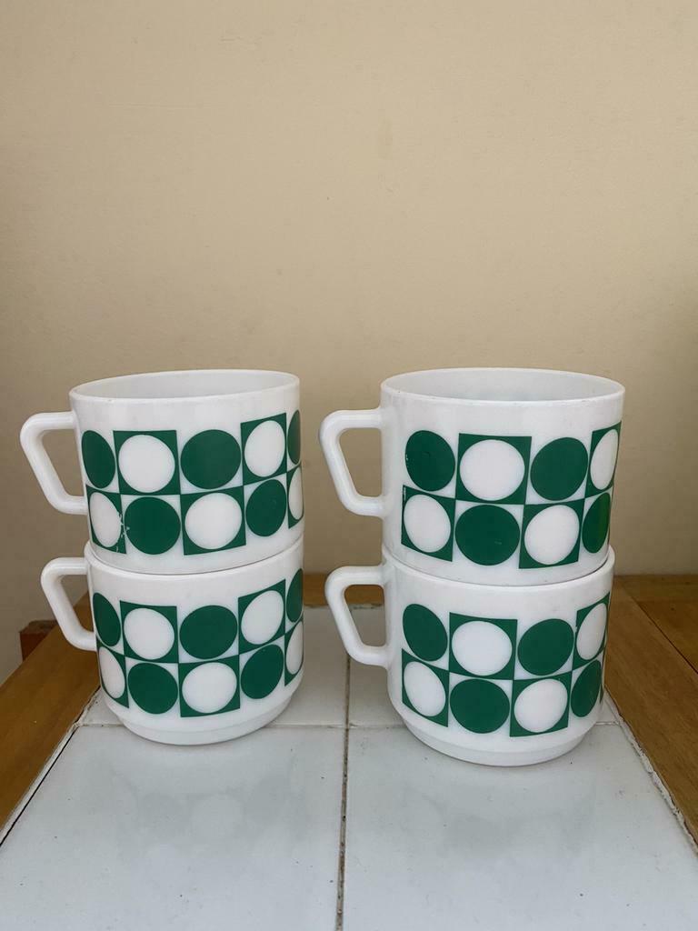 Ancien lot de 4 tasses à café très rare, Comme neuf