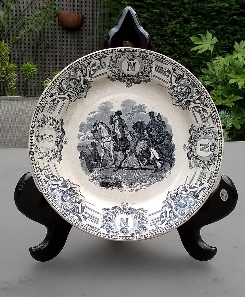 Assiette ancienne Boch Napoleon Bataille de Wagram, Antiquités & Art, Enlèvement ou Envoi