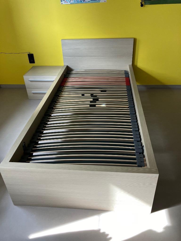 Eenpersoonsbed, Ophalen, 90 cm, Eenpersoons, Zo goed als nieuw