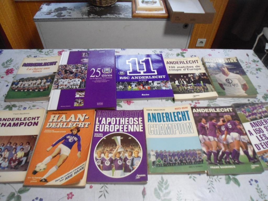 Set van 11 boeken over Anderlecht in zeer goede staat., Ophalen of Verzenden, Zo goed als nieuw, Balsport