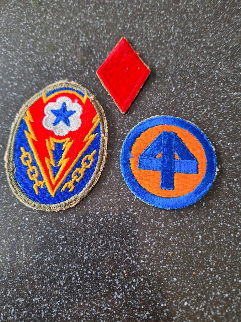 Lot 3 insignes US WW2