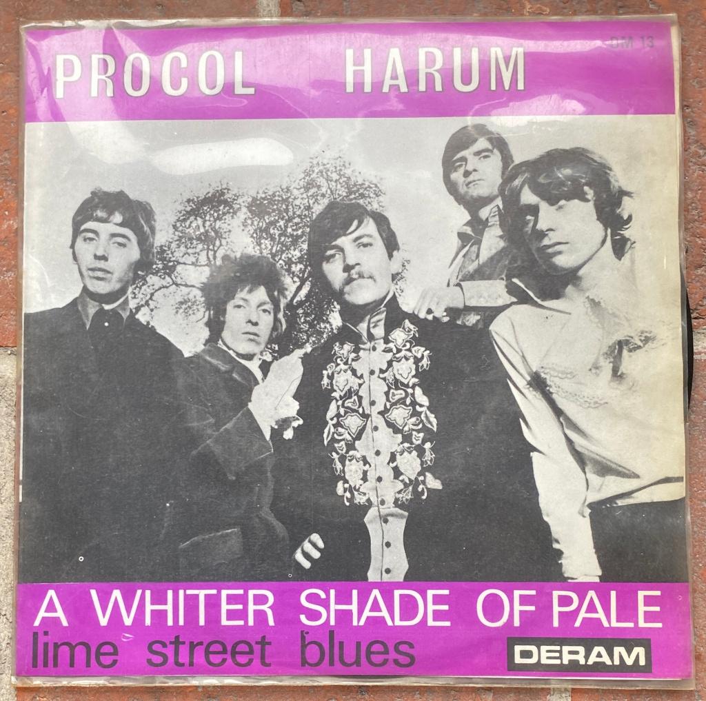 VINYL, SINGLE, PROCOL HARUM, A WHITER SHADE OF PALE, Gebruikt, 7 inch, Single, Ophalen of Verzenden