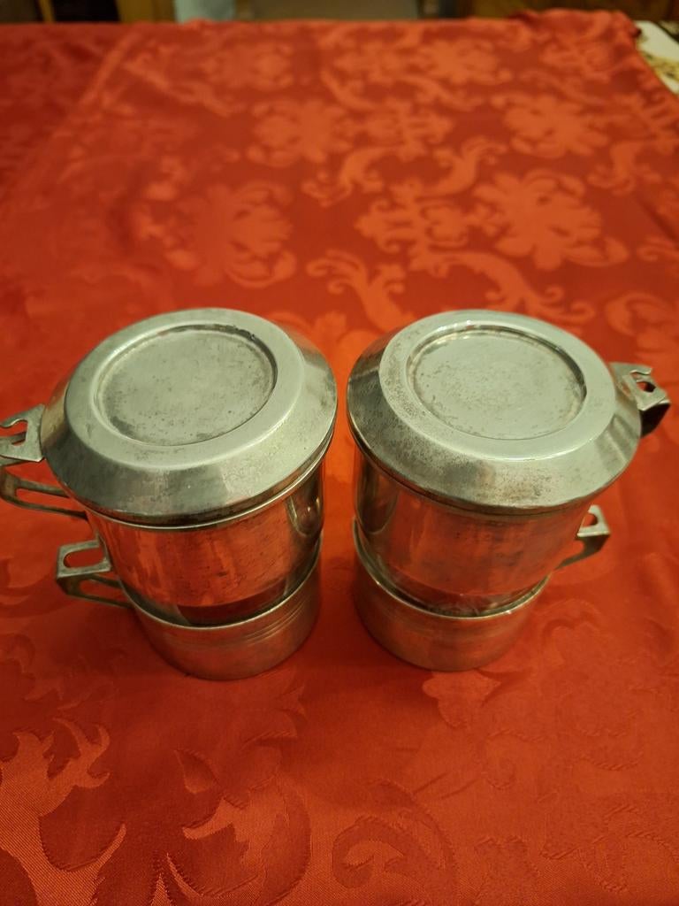 2 tasses- café- filtre en métal argenté et verre pyrex, Antiquités & Art, Enlèvement, Argent