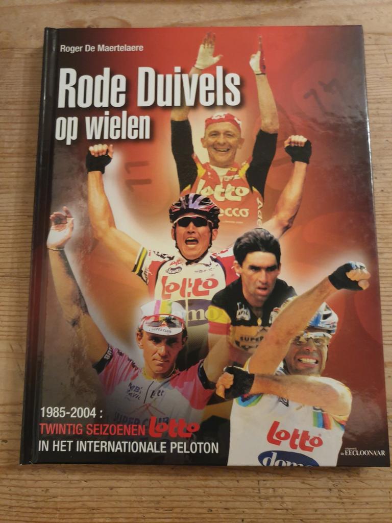R. De Maertelaere - Rode duivels op wielen. HC EECLONAAR, Ophalen of Verzenden, Zo goed als nieuw, R. De Maertelaere