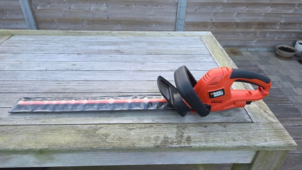Heggenschaar Black&Decker, Ophalen