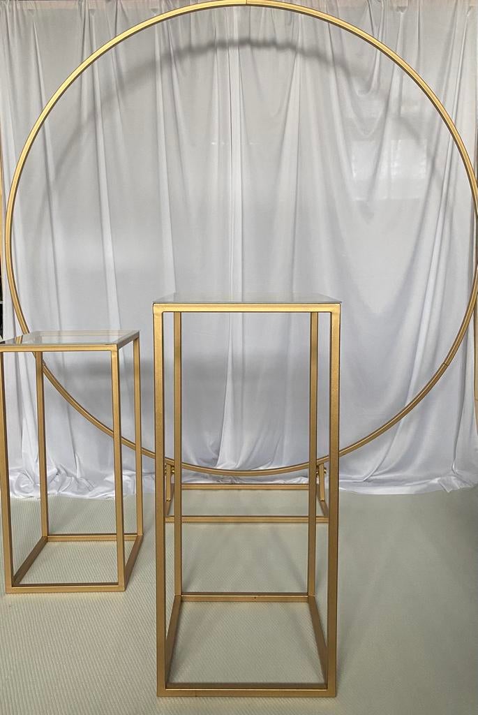 Location Arche ronde + tables dorées, Enlèvement, Comme neuf