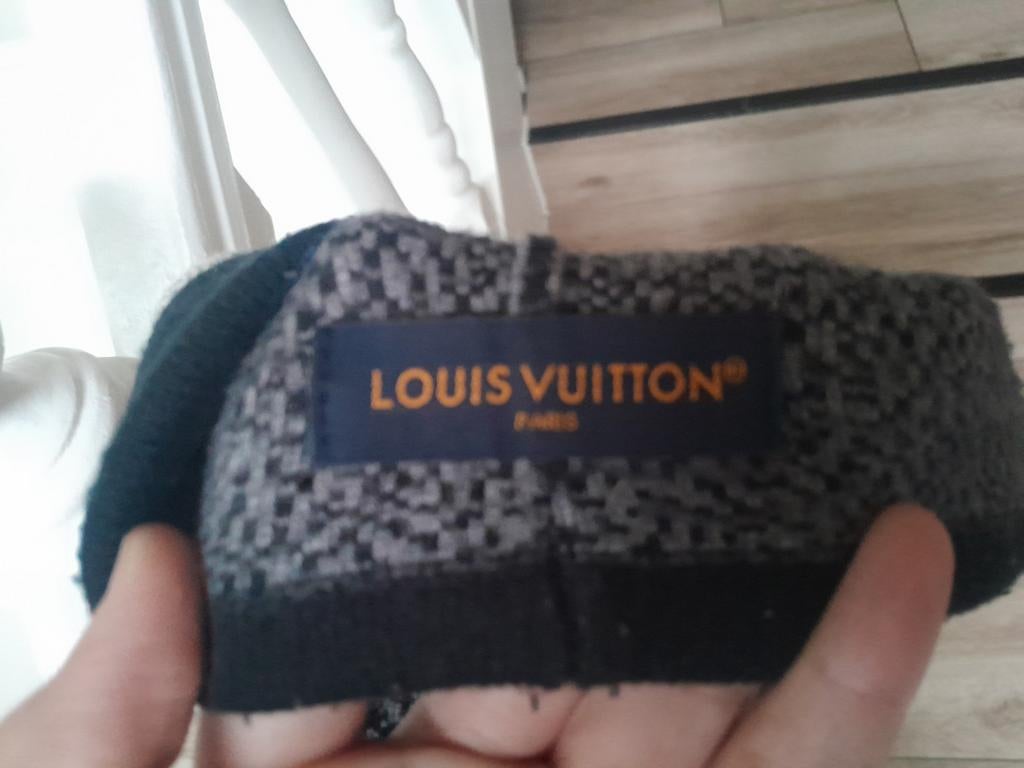 Louis vuitton  muts, Handtassen en Accessoires, Portemonnees