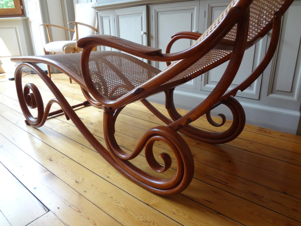 CHAISE LONGUE THONET . DAYBED. SCHLAFSOFA, Antiquités & Art, Antiquités | Meubles | Chaises & Canapés, Enlèvement