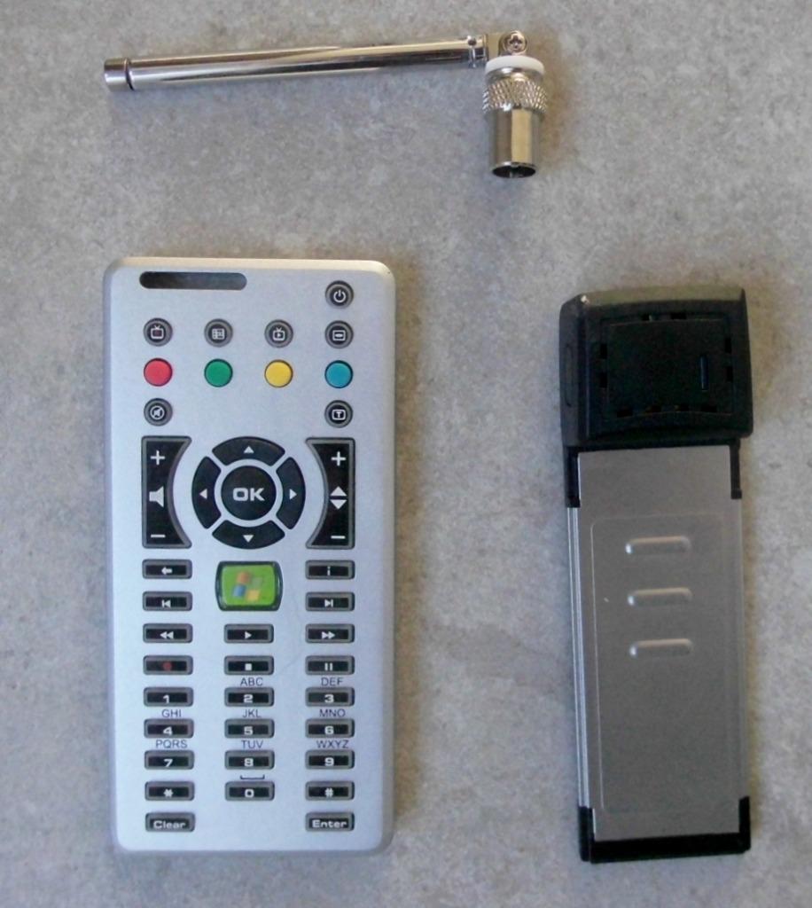 " MEDION " DVB-T  Carte Express 34mm NOUVEAU, Neuf, Enlèvement ou Envoi, Autres chipsets, Autres types