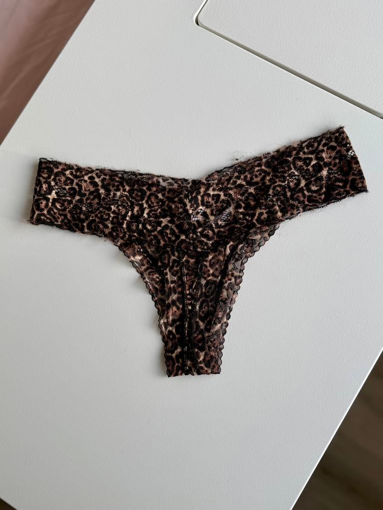 Mooie string in luipaardprint motief, Verzenden, String