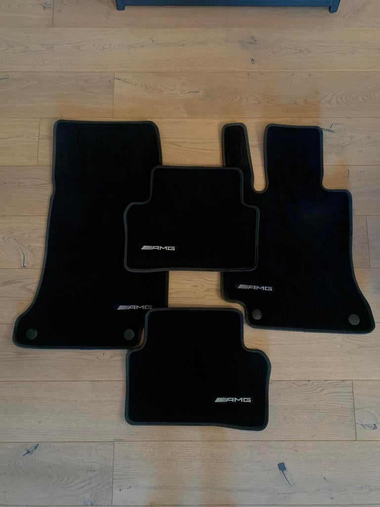 Tapis de sol Mercedes-Benz AMG — originaux, Enlèvement ou Envoi, Utilisé