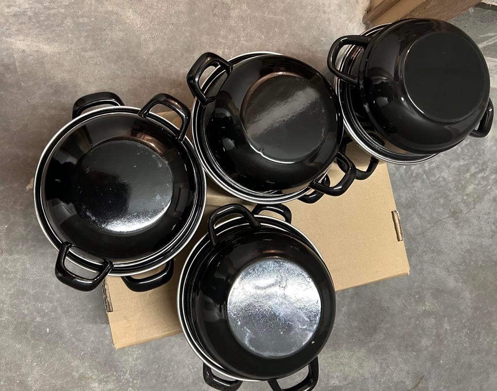 Complete set mosselpottjes met deksel, Huis en Inrichting, Keuken | Potten en Pannen, Zo goed als nieuw, Ophalen