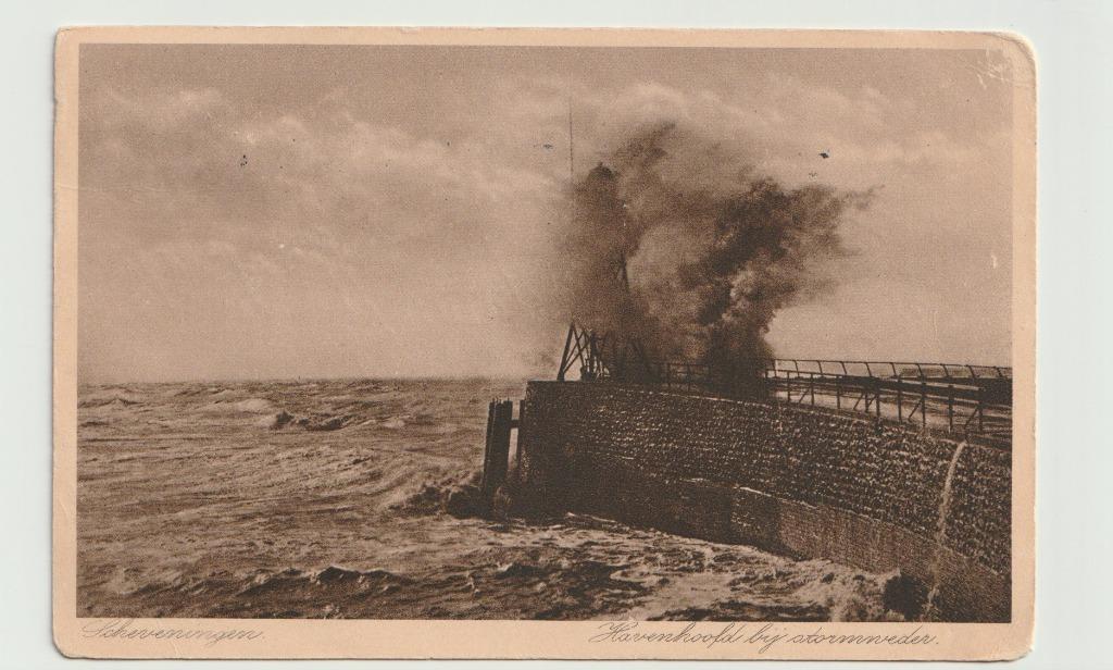 Scheveningen havenhoofd bij stormweder, Collections, Cartes postales | Pays-Bas, Enlèvement ou Envoi, 1920 à 1940, Affranchie
