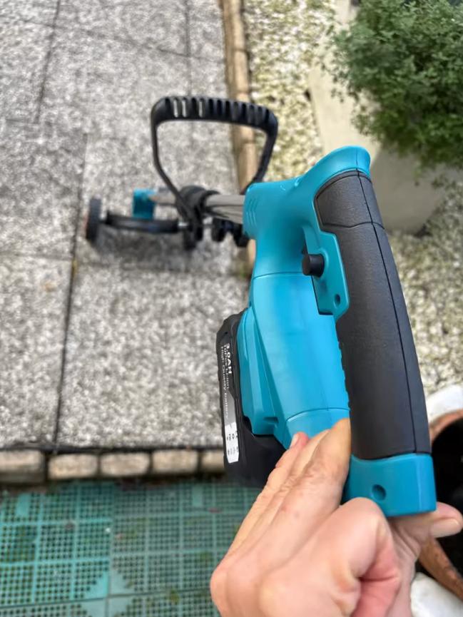Débroussailleuse électrique sans fil 1500W avec batterie, Neuf, Puissance, 10 à 30 cm, Batterie