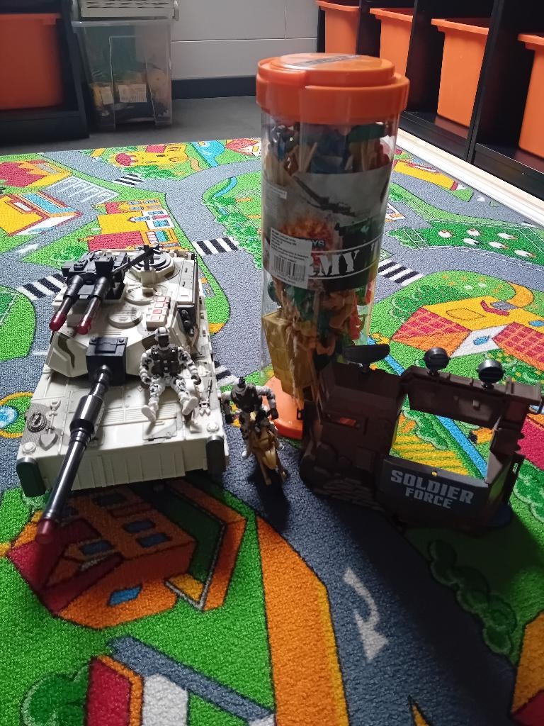 Legertank met accessoires, Ophalen, Gebruikt