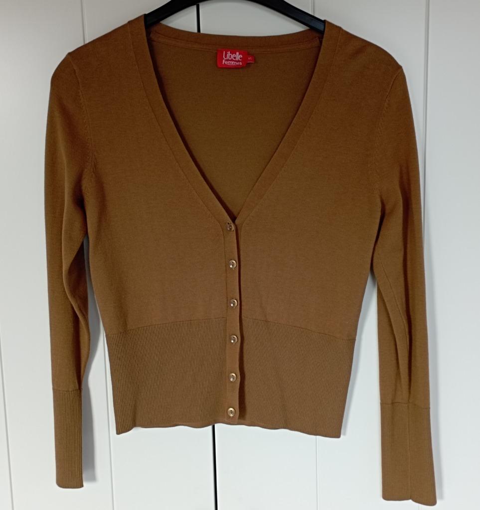 Cardigan court en maille fine marron moutarde Libelle Femmes, Vêtements | Femmes, Neuf, Enlèvement ou Envoi, Taille 36 (S), Brun