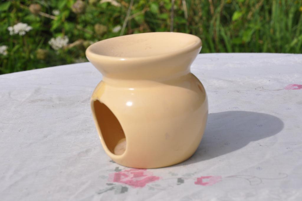 brule parfum en faience beige, Enlèvement ou Envoi, Utilisé