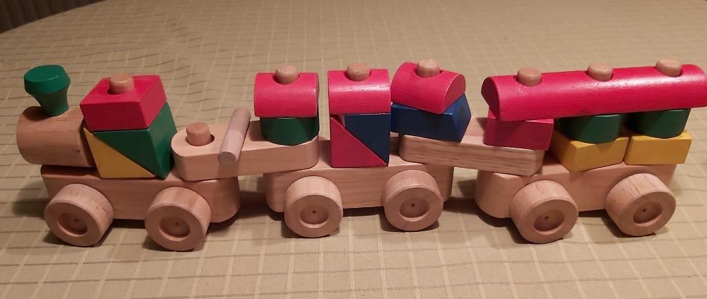 2 houten treintjes,2 activitycenters,houten puzzel etc., Ophalen of Verzenden, Gebruikt, Duw- of Trekspeelgoed